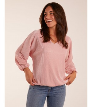 V Neck Plisse Batwing Bubble Hem Top